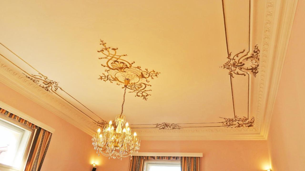 Apartment Themis Karlovy Vary Exterior photo